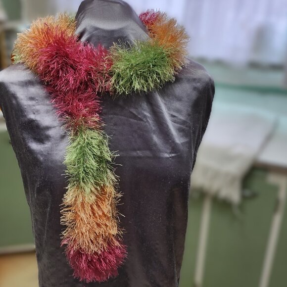 Vintage Rainbow Boa - Picture 4 of 6